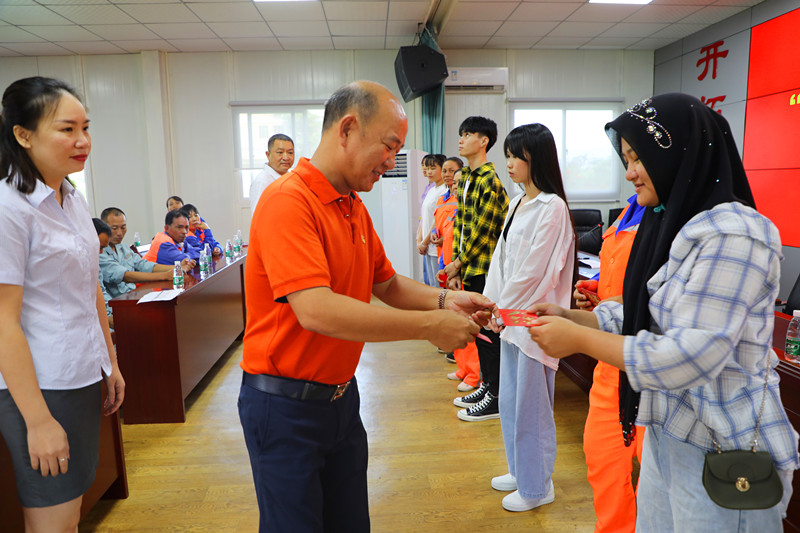 “金秋助學(xué)，圓夢明佳！”明佳集團(tuán)黨支部及工會組織開展愛心助學(xué)活動！